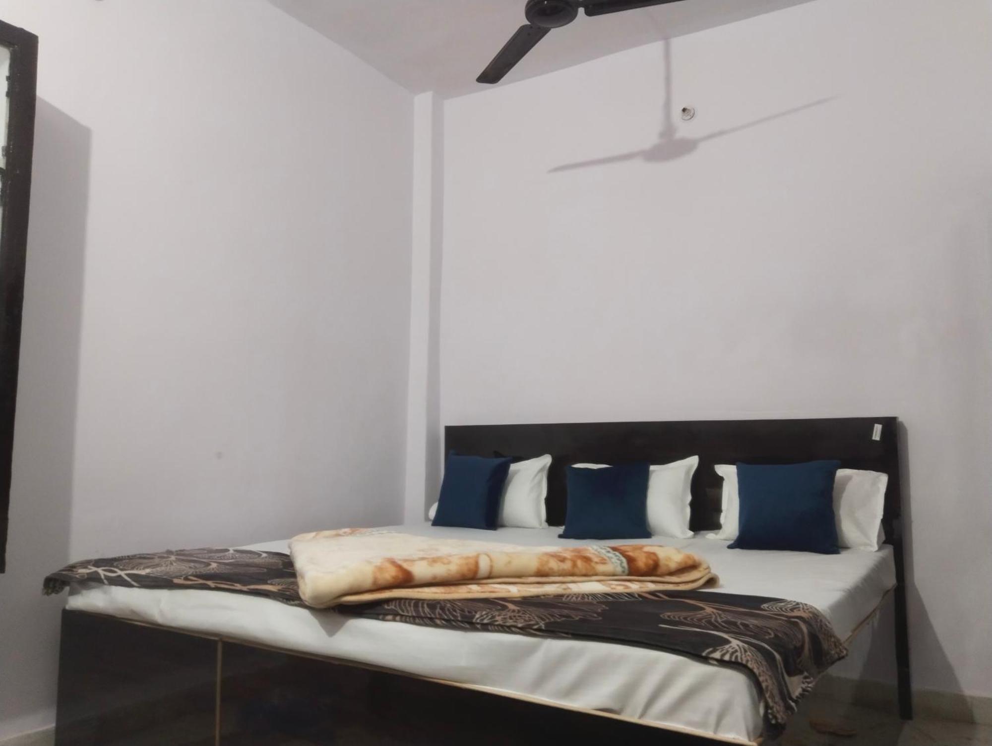 Rohit Paying Guest House Assi Ghat Varanasi Exterior photo
